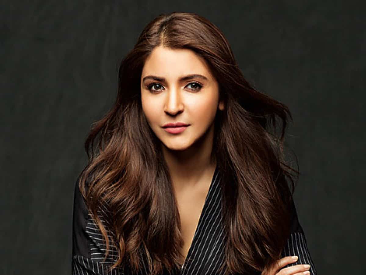 Anushka Sharma shares her simple hack for glowing make-up! - Times of India
