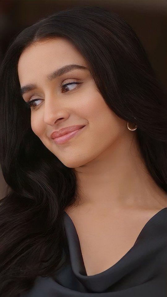 tu jhoothi mai makkar