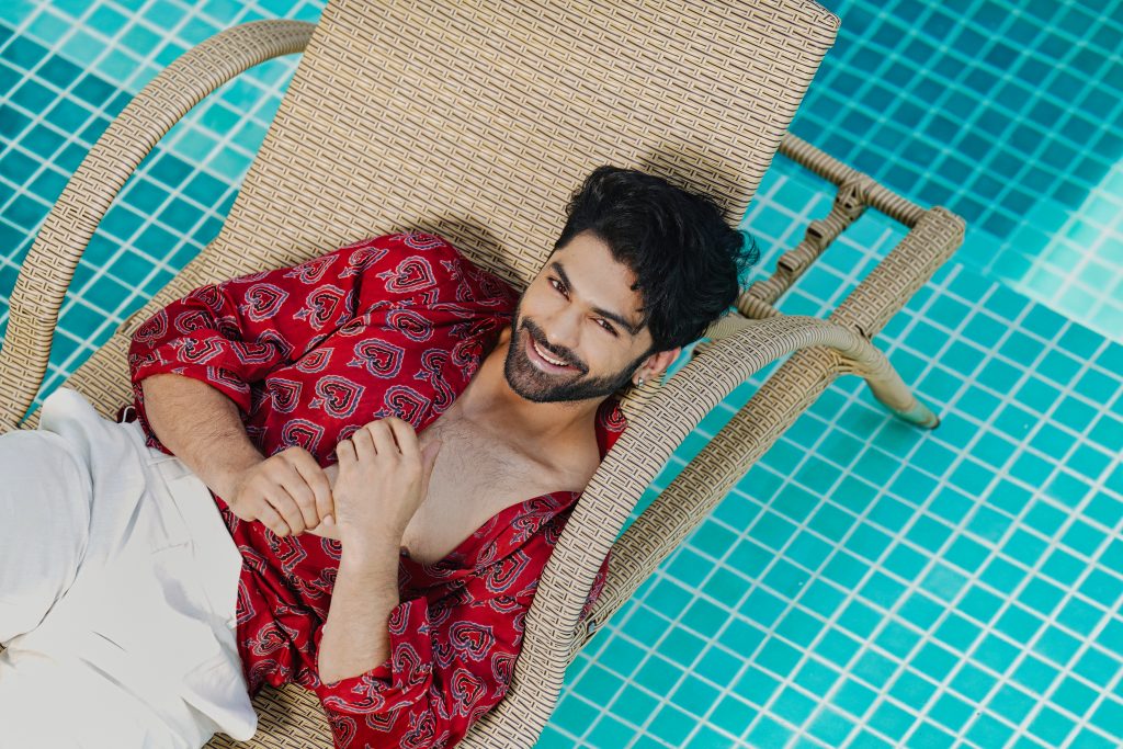 Taha Shah Badussha teams up with Karan Johar