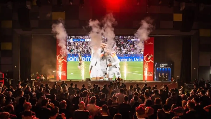 FIFA World Cup 2026 UAE fans watching a match at a Dubai fan zone